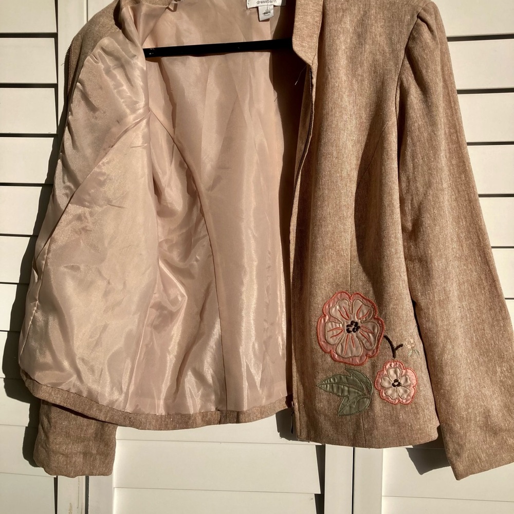 Dressbarn Floral Embroidered Linen Blend Jacket | Size 10 - Picture 6 of 16